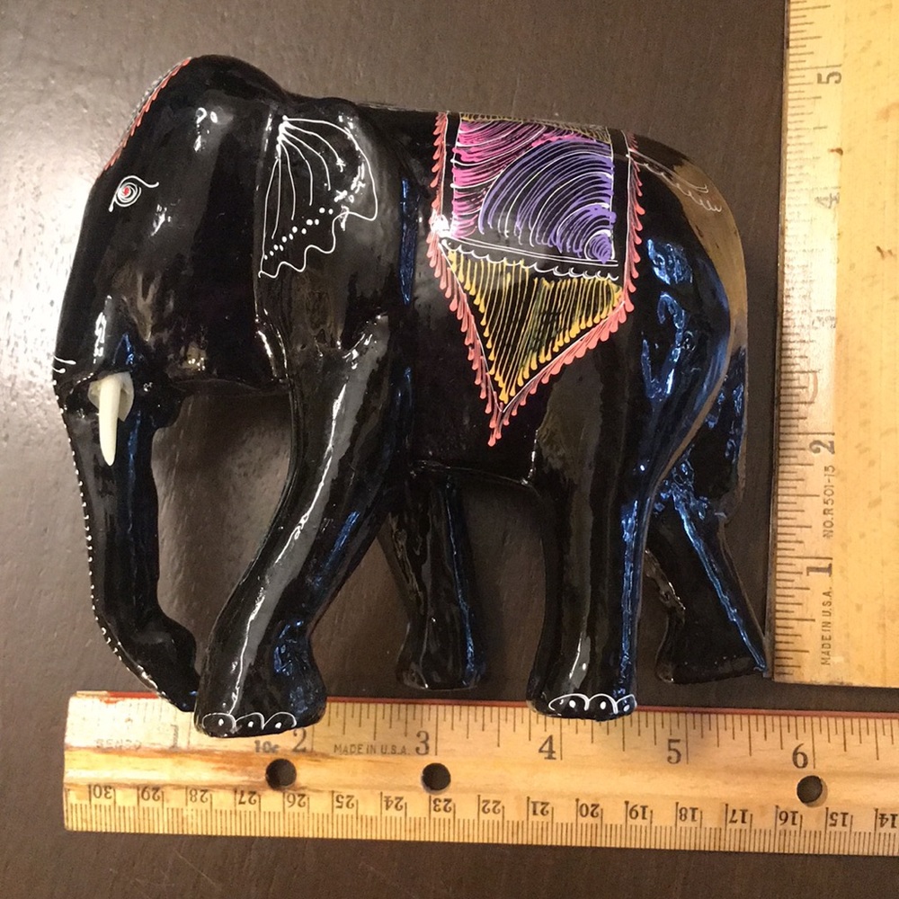 Hand Painted Black Lacquered Elephant - Picture 10 of 10